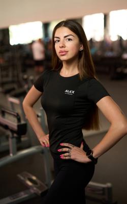 Инструктор тренажерного зала Шелякина Анастасия