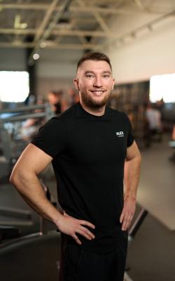 Инструктор тренажерного зала Закота Дмитрий
