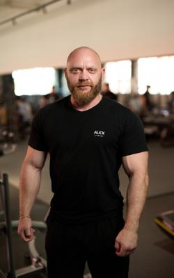 Координатор тренажерного зала Дутчак Алексей