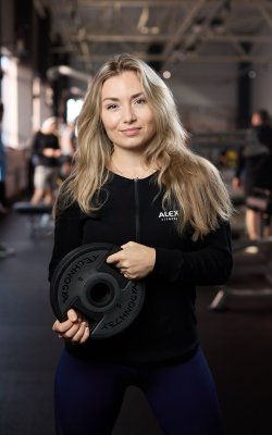 Инструктор групповых программ Бацунова Анна