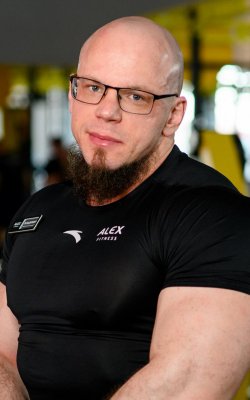 Персональный тренер тренажерного зала Бурдин Владимир