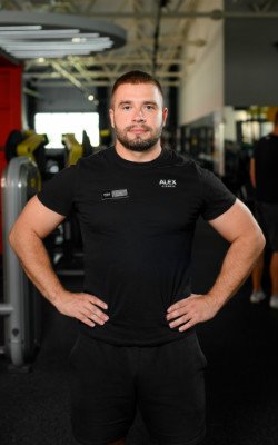 Персональный тренер тренажерного зала Шаповалов Олег